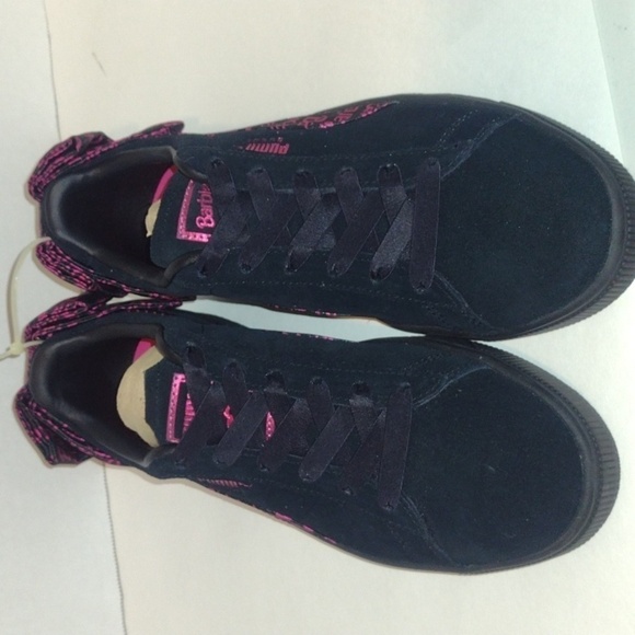 Barbie puma Collaboration shoes pink and black with a bow size 7 Barbiecore - Picture 2 of 12